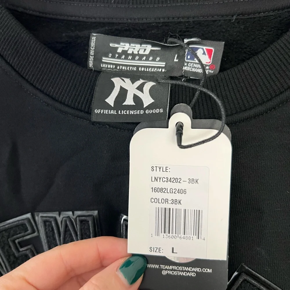 MLB New York Yankees sweatshirt - Picture 3 of 3